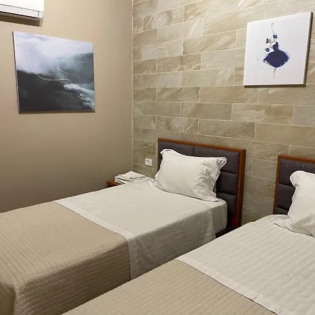 Bobi Hotel