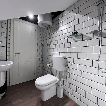 Bobi Hotel 3*